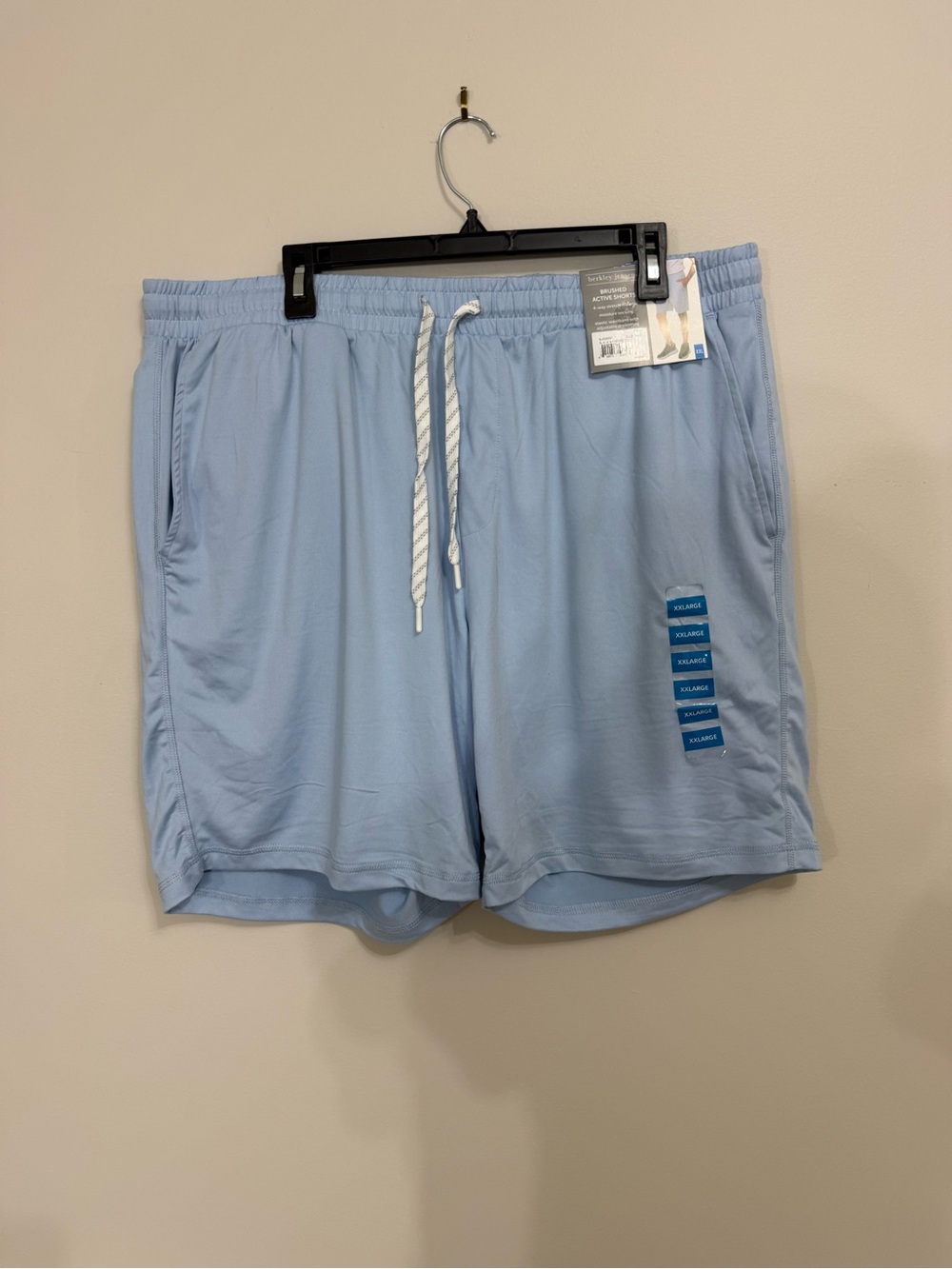 Berkley Jensen Men’s Size XXL Active Shorts 4- Way Stretch material Brand new